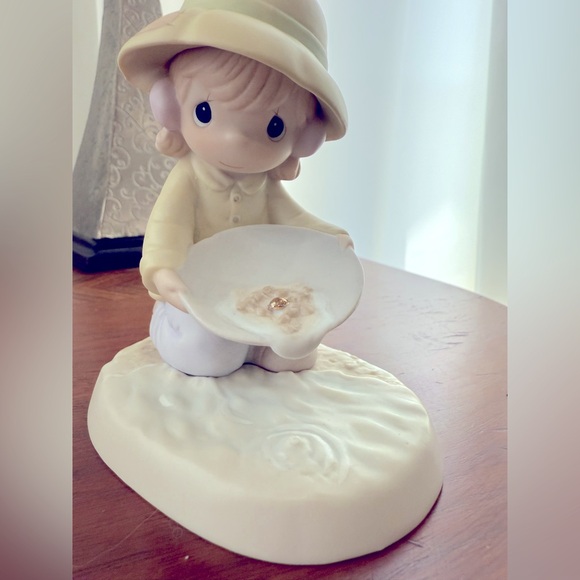 Other - 1995 Vintage PM951 Precious Moments "You're One In A Million To Me" panning gold